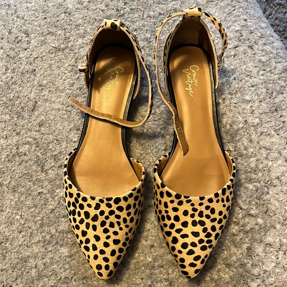 Crown Vintage print flats
